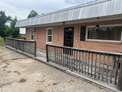 Home with 3 bedrooms on 1+ acre in Wicksburg, Alabama for Sale - image 2