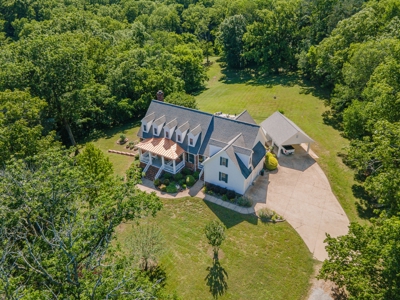 Country Home for Sale in Giles County, Tennessee - image 5