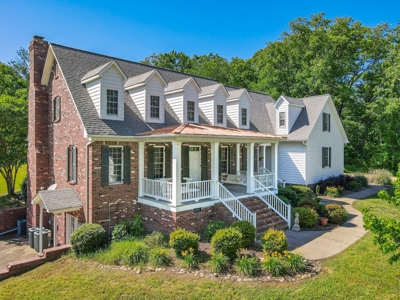 Country Home for Sale in Giles County, Tennessee - image 7