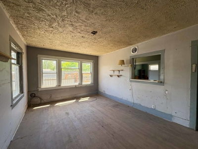 Eastern Oregon Two Bedroom Investment Home - image 6