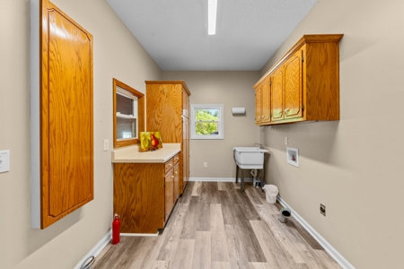 Country Home for Sale in Giles County, Tennessee - image 20