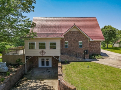 Country Home for Sale in Giles County, Tennessee - image 39
