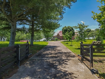 Country Home for Sale in Giles County, Tennessee - image 1