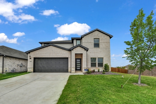 4 Bedroom 3.5 Baths Flex Room Gameroom 2 Car Garage