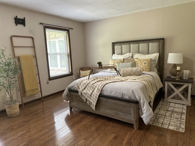 Beautiful Homesite situated on 7.27 acres with mature pecan trees - image 20