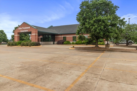 Medical Office In West Plains, Howell County, Missouri - image 4