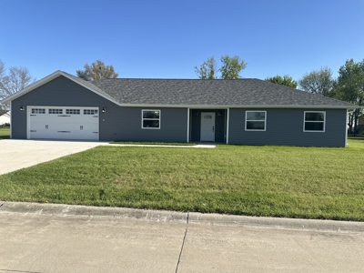 AUCTION Southwest IA New Build — Zero-Entry Ranch, Move-In Ready! - image 1