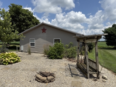 Country Ranch Home Auction - July 29th @ 6PM - image 19