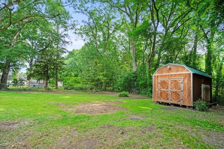 Historic Charm. Modern Upgrades. Prime Location. Cheraw, SC - image 38