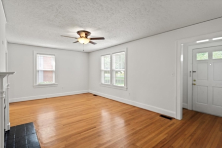 Historic Charm. Modern Upgrades. Prime Location. Cheraw, SC - image 11