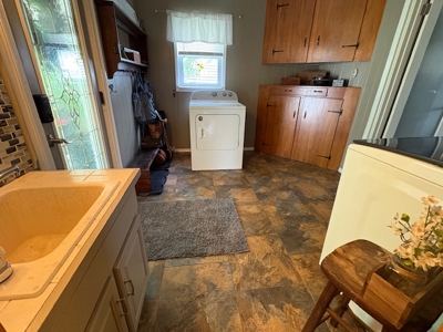 Woodsfield OH 4 bedroom/2 bath Victorian Home - image 11