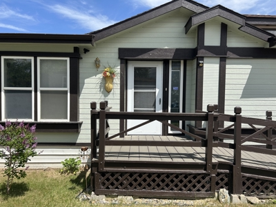 Quaint spacious town home in Great Falls Montana - image 4