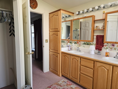 Quaint spacious town home in Great Falls Montana - image 13