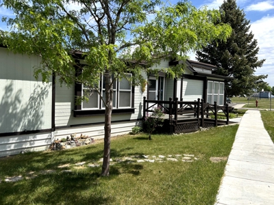 Quaint spacious town home in Great Falls Montana - image 5