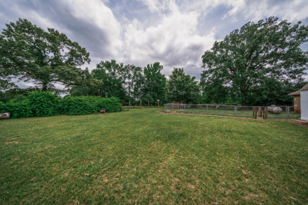 Country Home For Sale in Winona, Texas - image 16