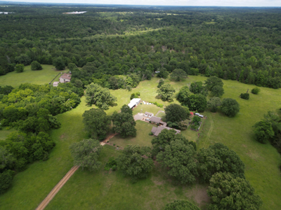 Country Home For Sale in Winona, Texas - image 3