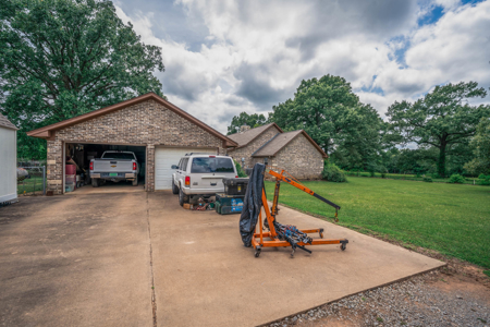 Country Home For Sale in Winona, Texas - image 14