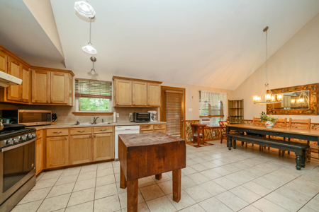Country Home For Sale in Winona, Texas - image 17