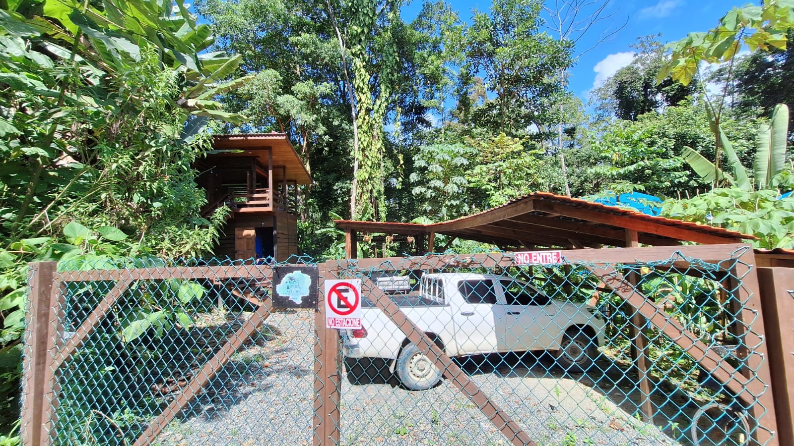 Turnkey Titled Cabin, New 2024 Build — Near Bluff Beach, Isla Colón - 38