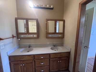 Come Take A Look At This Affordable 2 Bedroom Cottage! - image 8