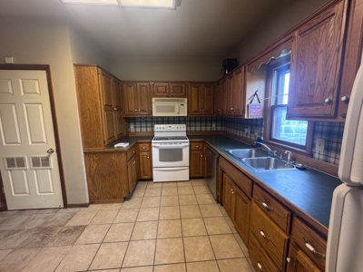 Come Take A Look At This Affordable 2 Bedroom Cottage! - image 5