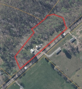 Country Home for Sale in Wayne County, Tennessee - image 3