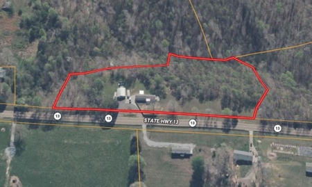 Country Home for Sale in Wayne County, Tennessee - image 2