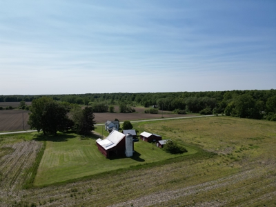 Farm house in Delaware County BGWS - image 13
