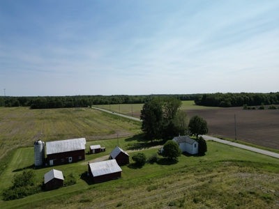 Farm house in Delaware County BGWS - image 10
