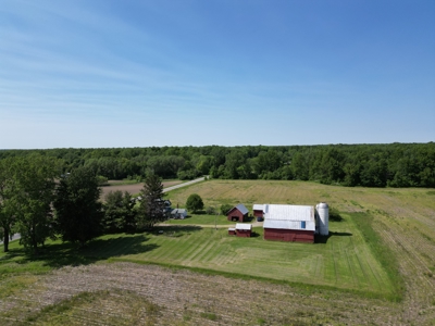 Farm house in Delaware County BGWS - image 15