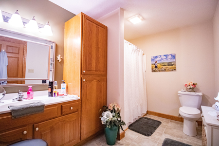 Golf Course Condo for Sale in Anamosa, IA - image 8