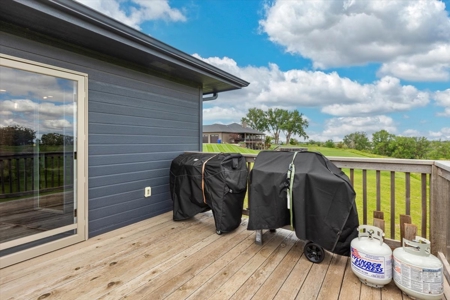 Modern Home: Acres, Views, Pure Perfection - image 37