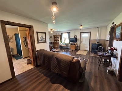 9.41 Acres - 2 bdr, 1 bath Barndominium with Barn & Horse Stalls - image 5