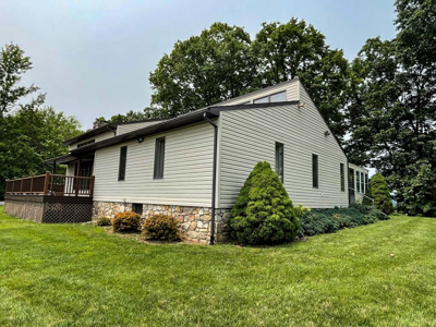 Home For Sale In Wytheville Overlooking Golf Club - image 5