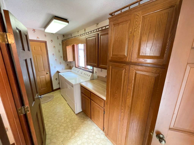 Home For Sale In Wytheville Overlooking Golf Club - image 13