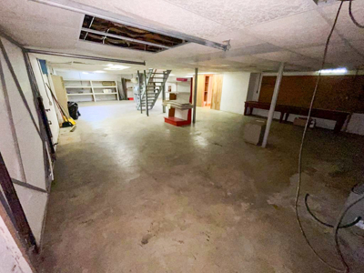 Home For Sale In Wytheville Overlooking Golf Club - image 32