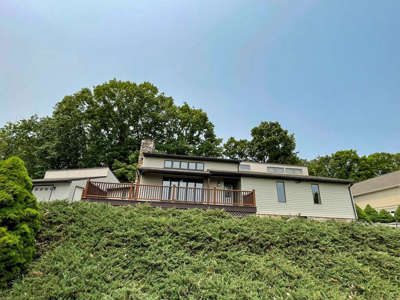 Home For Sale In Wytheville Overlooking Golf Club - image 4