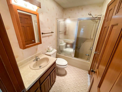 Home For Sale In Wytheville Overlooking Golf Club - image 22