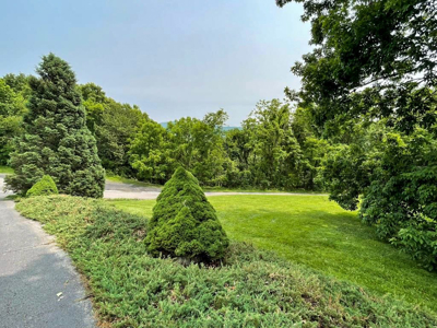 Home For Sale In Wytheville Overlooking Golf Club - image 39