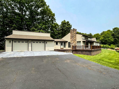 Home For Sale In Wytheville Overlooking Golf Club - image 2