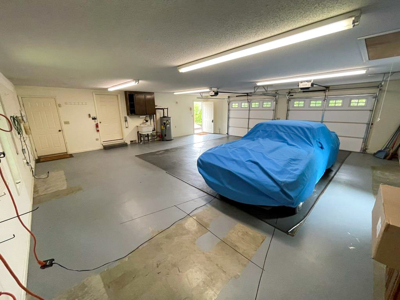 Home For Sale In Wytheville Overlooking Golf Club - image 12