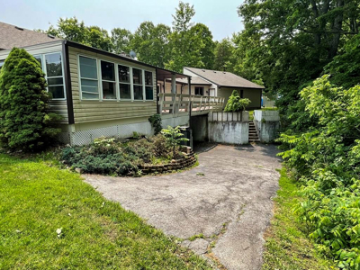 Home For Sale In Wytheville Overlooking Golf Club - image 8