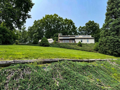 Home For Sale In Wytheville Overlooking Golf Club - image 41