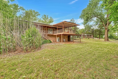 Mid-Century Modern Home & Acreage for Sale, Weatherford, OK - image 45