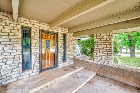 Mid-Century Modern Home & Acreage for Sale, Weatherford, OK - image 5