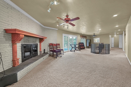Mid-Century Modern Home & Acreage for Sale, Weatherford, OK - image 30
