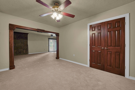 Mid-Century Modern Home & Acreage for Sale, Weatherford, OK - image 8