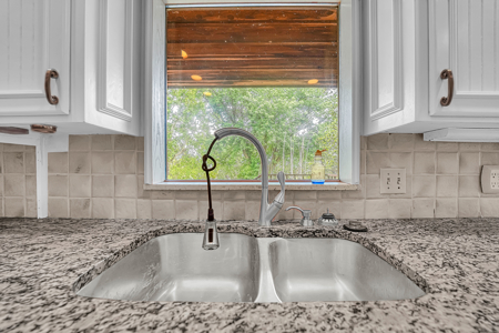 Mid-Century Modern Home & Acreage for Sale, Weatherford, OK - image 14