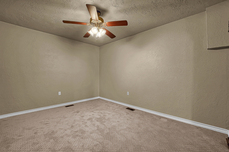 Mid-Century Modern Home & Acreage for Sale, Weatherford, OK - image 24