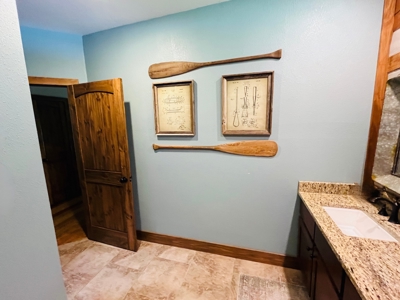 BEAUTIFUL CABIN ON 30 m/l ACRES IN EMINENCE MISSOURI - image 17